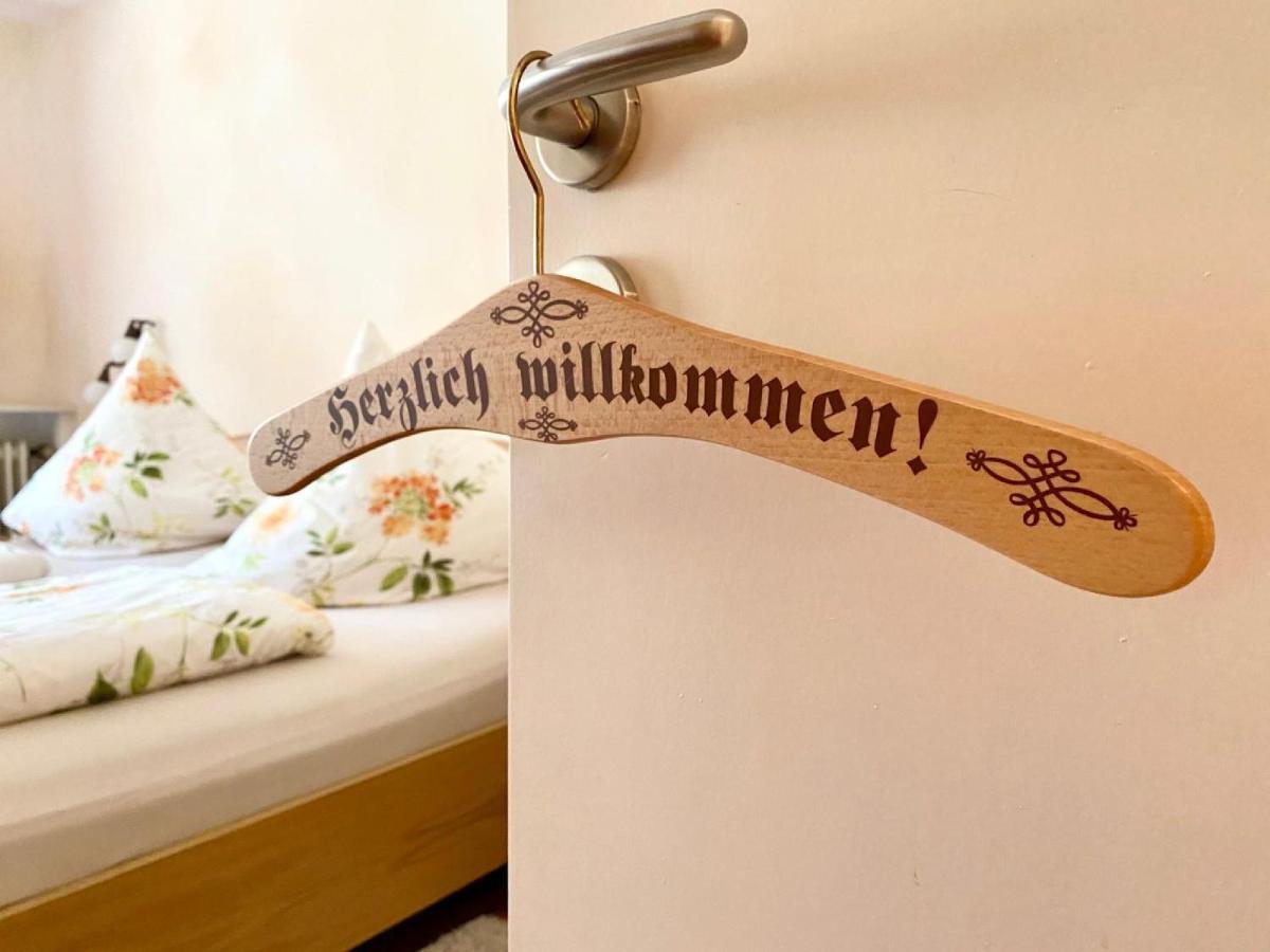 Gaestehaus Am Eichbach 施拉姆贝格 外观 照片
