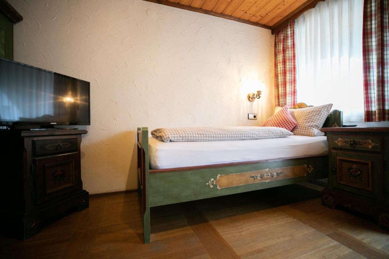 Gaestehaus Am Eichbach 施拉姆贝格 外观 照片